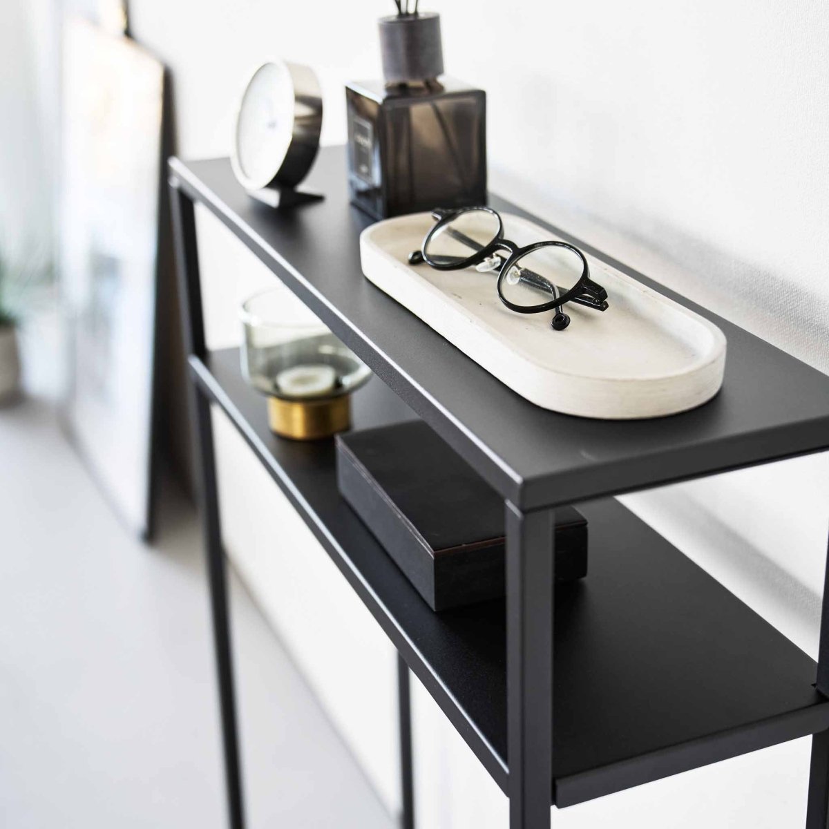 Konsollbord sort med hylle 60 x 80,2 cm - Lindas Dekor