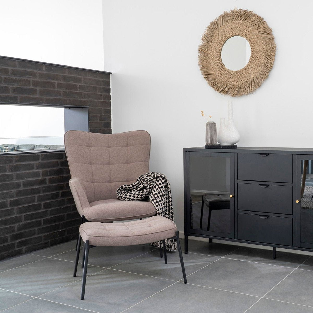 Glasglow sett lounge stol og puff grå - Lindas Dekor