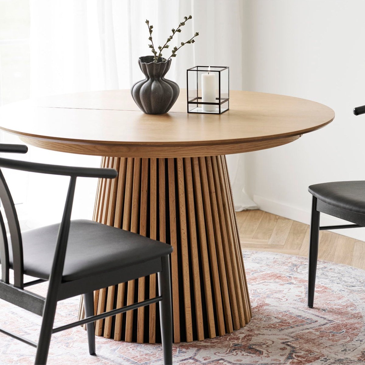 2 - pk Artenara spisestol sort - Lindas Dekor