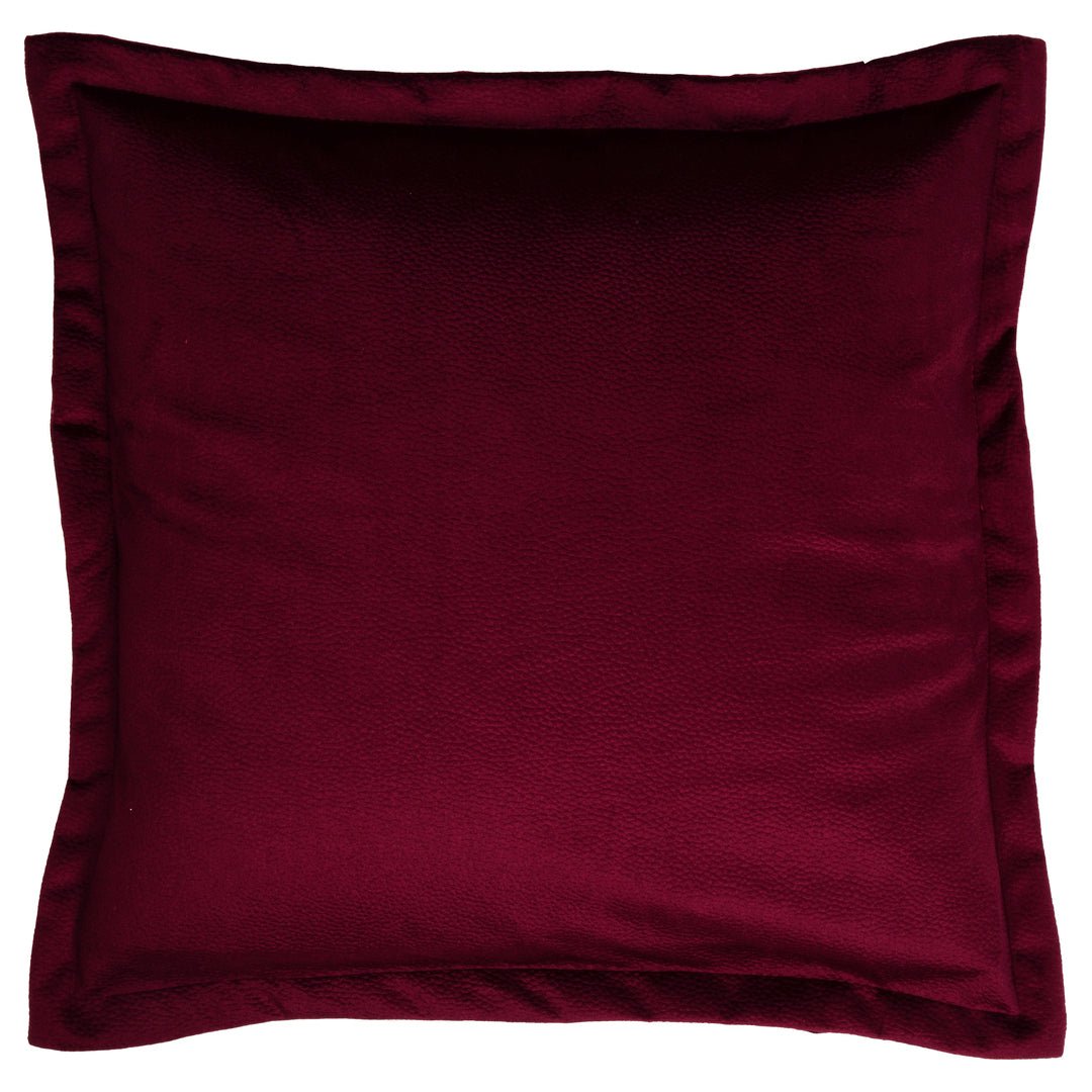 Auberginefarget putetrekk i velur 50 x 50 cm med dekorativ kant