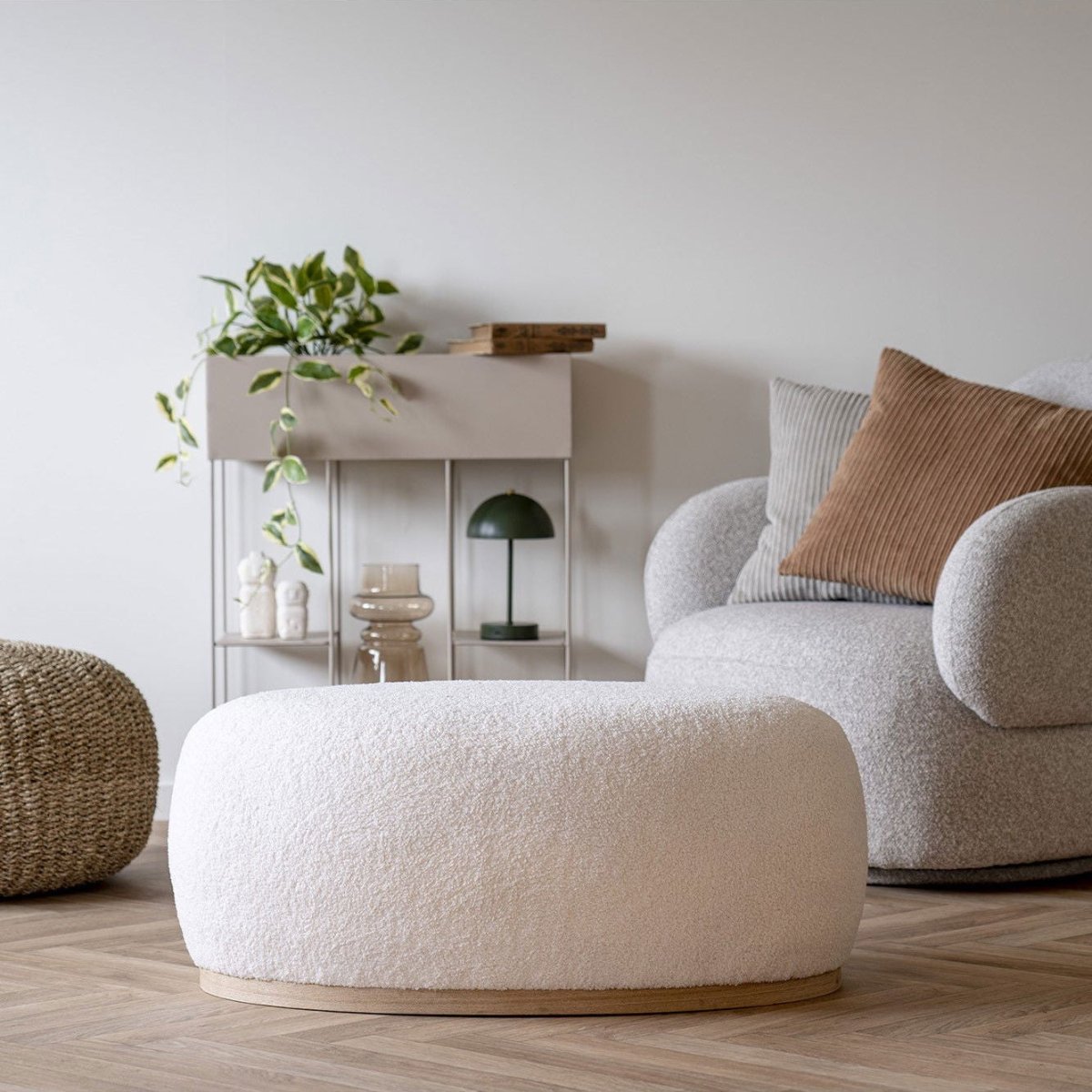 Manhatten puff hvit 54 x 88 x 36 cm - Lindas Dekor
