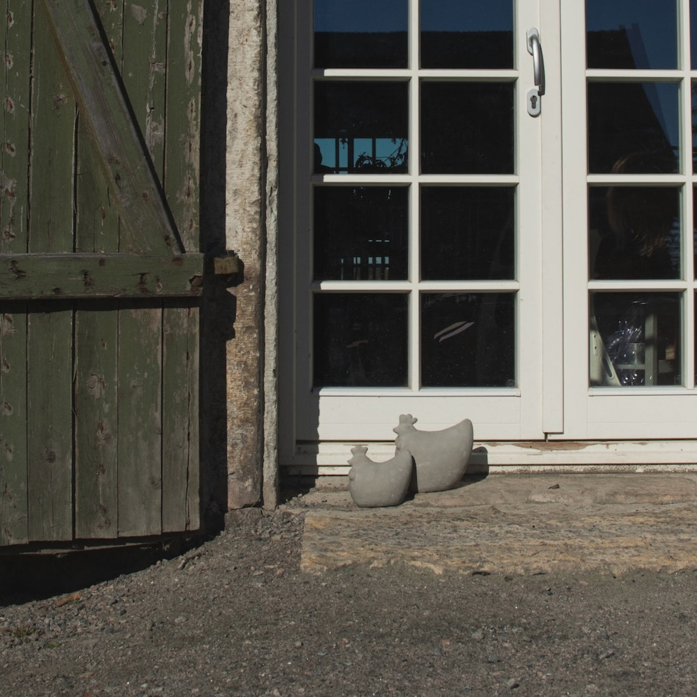 DBKD Concrete Hen 18 cm påskepynt