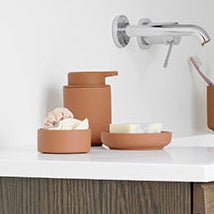 Ume terracotta såpedispenser med minimalistisk skandinavisk design