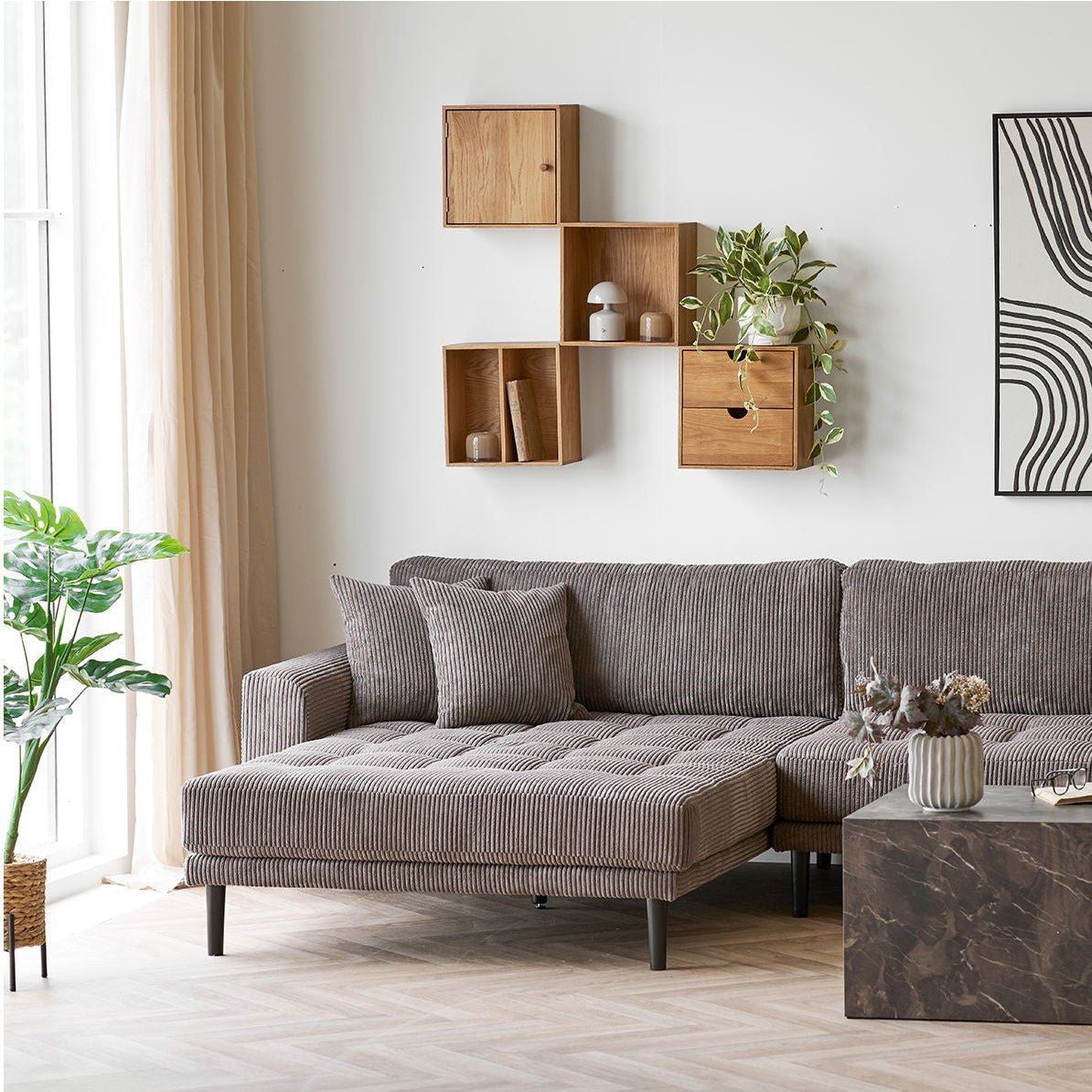 Townsville vegghylle med dør eik 18 x 30 x 30 cm - Lindas Dekor