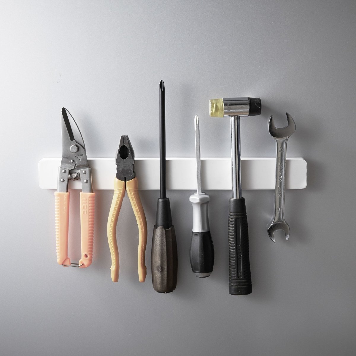 Magnetisk knivholder hvit - Lindas Dekor