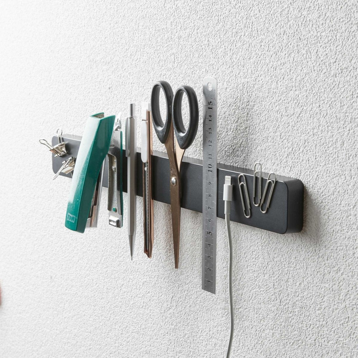 Magnetisk knivholder sort - Lindas Dekor