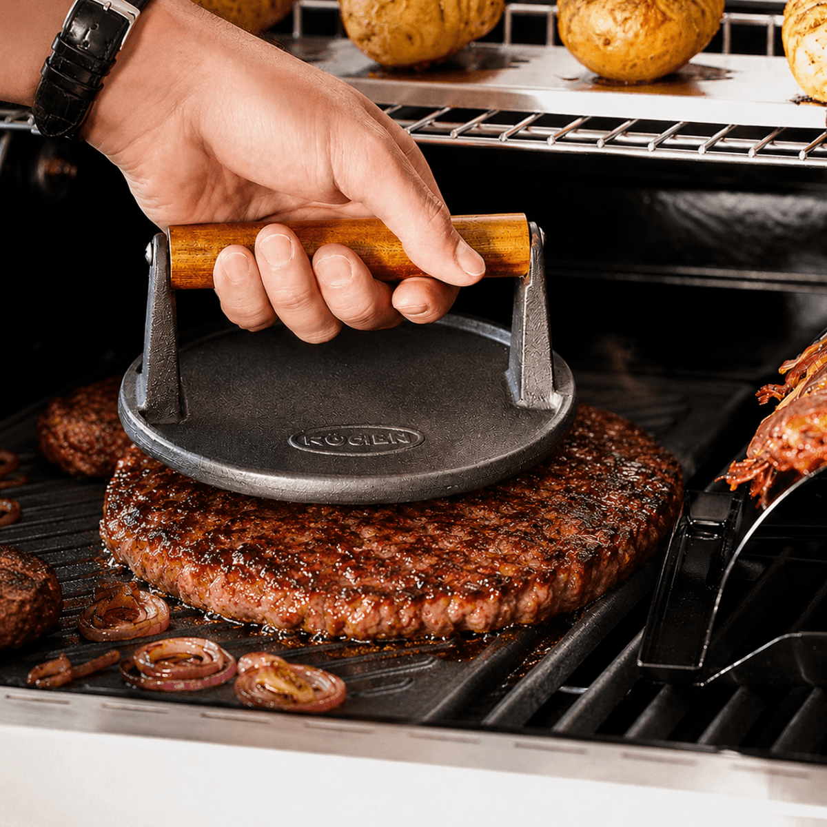 Grillpress gjutjärn/valnöt – tre 17,7 x 7,5 cm – Lindas Dekor