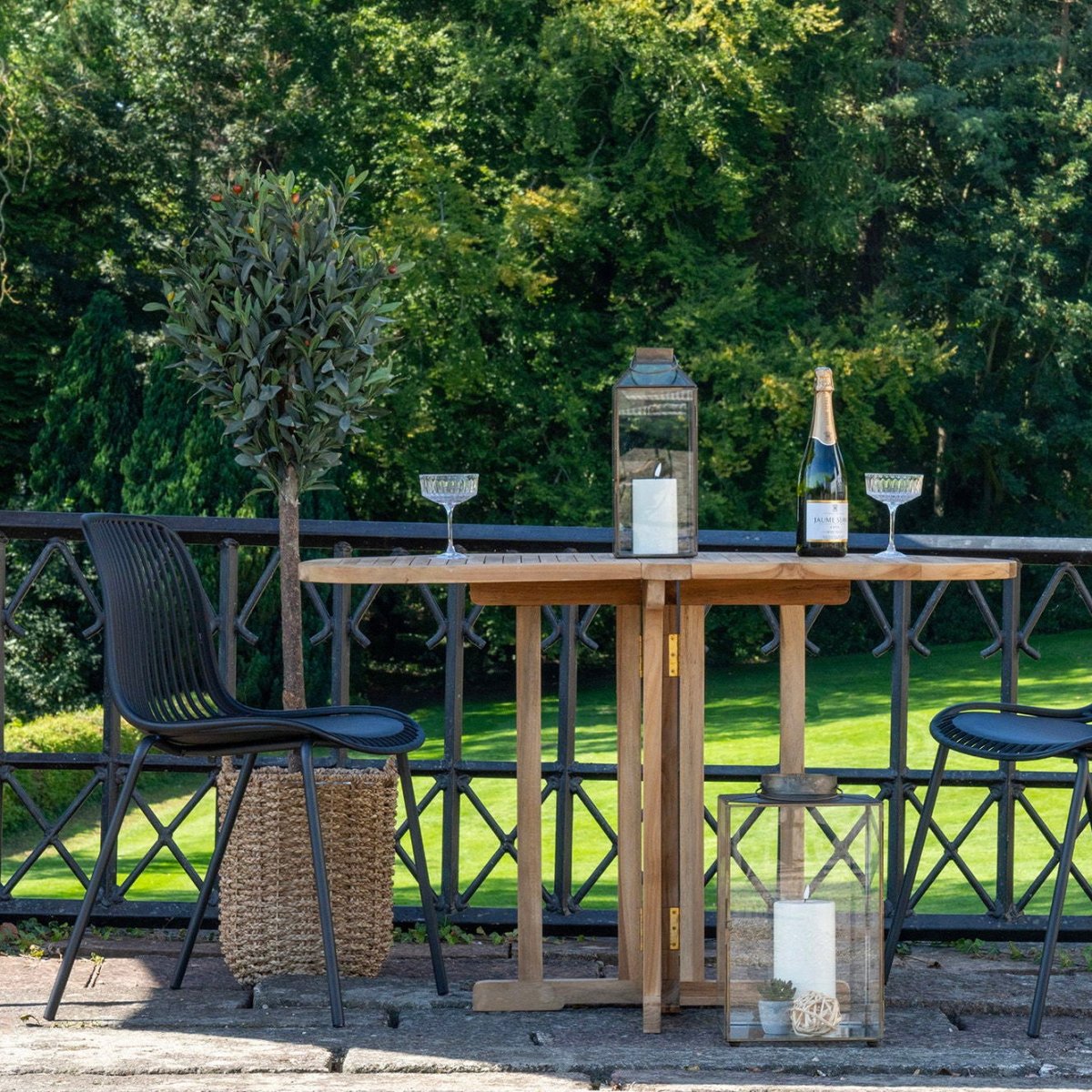 4 - pk Branson hagestol sort - Lindas Dekor
