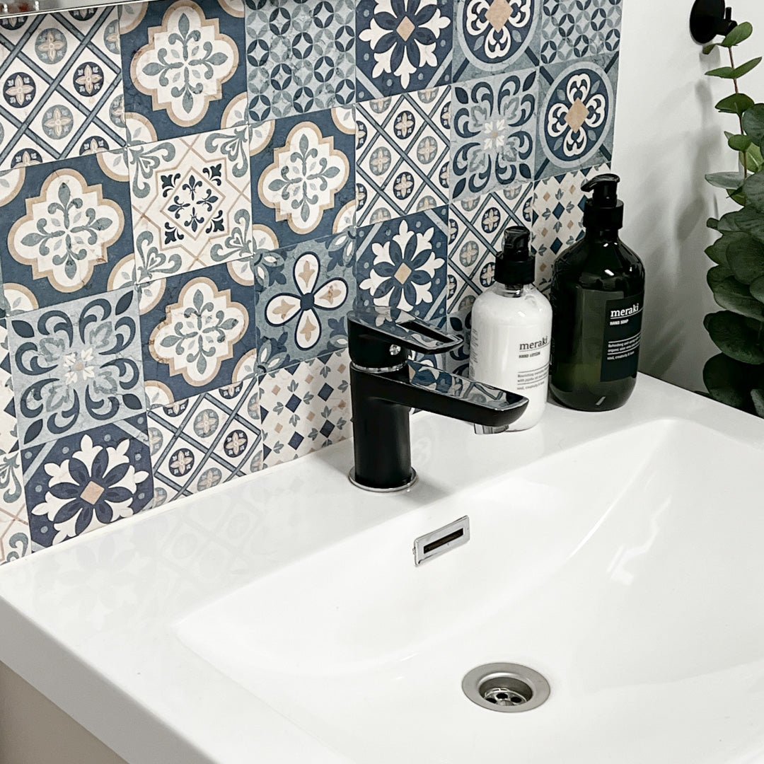 Vareprøve: Cassablue tiles kontaktplast - Lindas Dekor