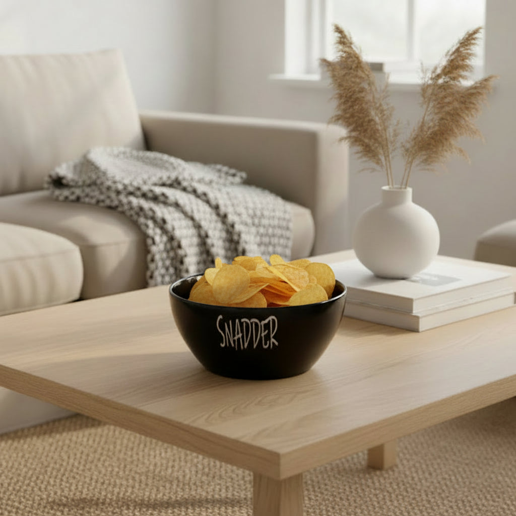 Sort keramikkskål 25cm - nordisk design for servering av snacks og godteri