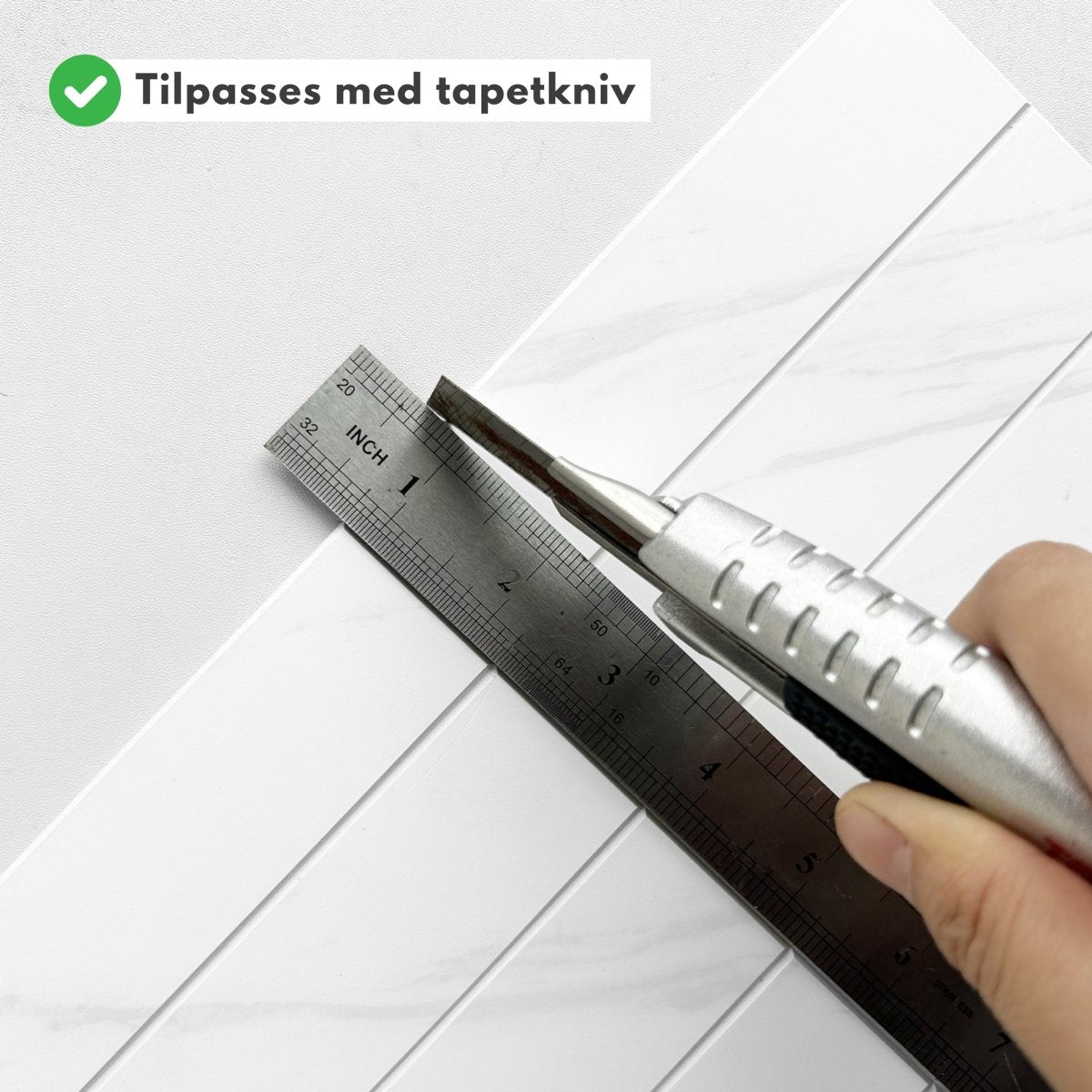 Vareprøver Alma matt hvit selvklebende veggfliser - Lindas Dekor