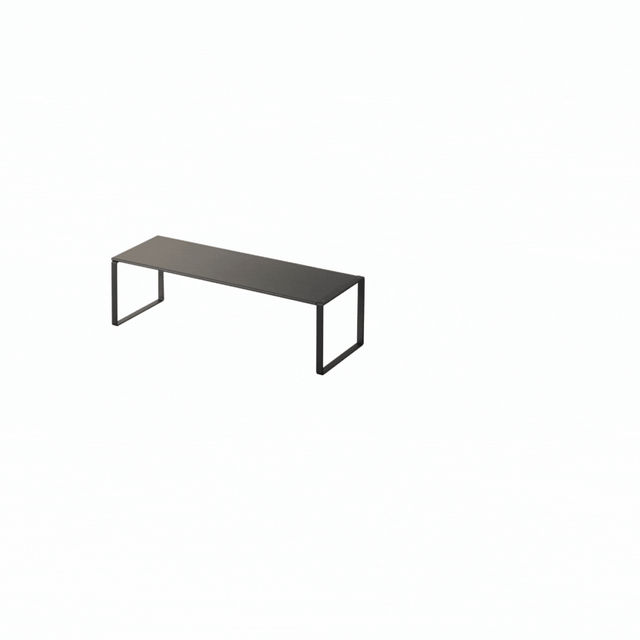 Utrekkbar skohylle i sort stål – minimalistisk design for skap og garderobe.