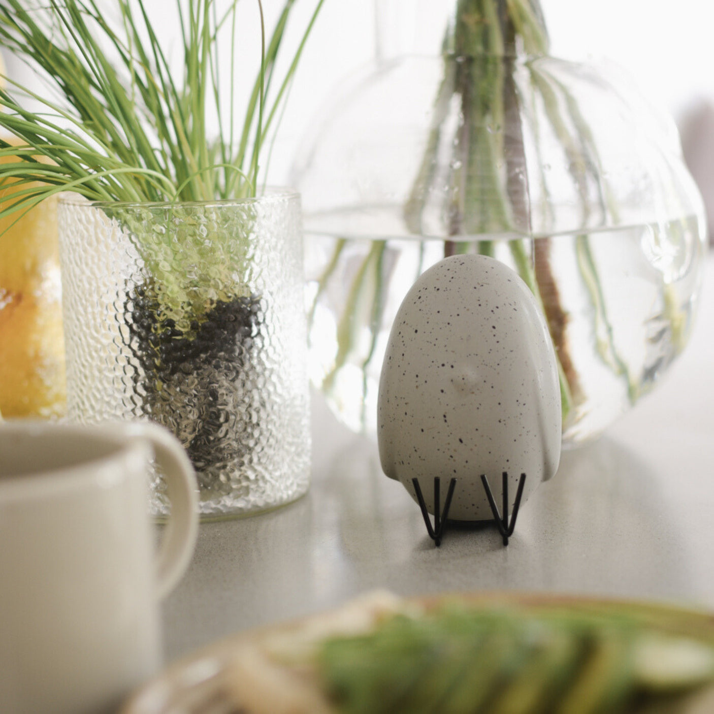 DBKD Sit Around liten keramikkfigur 10 cm