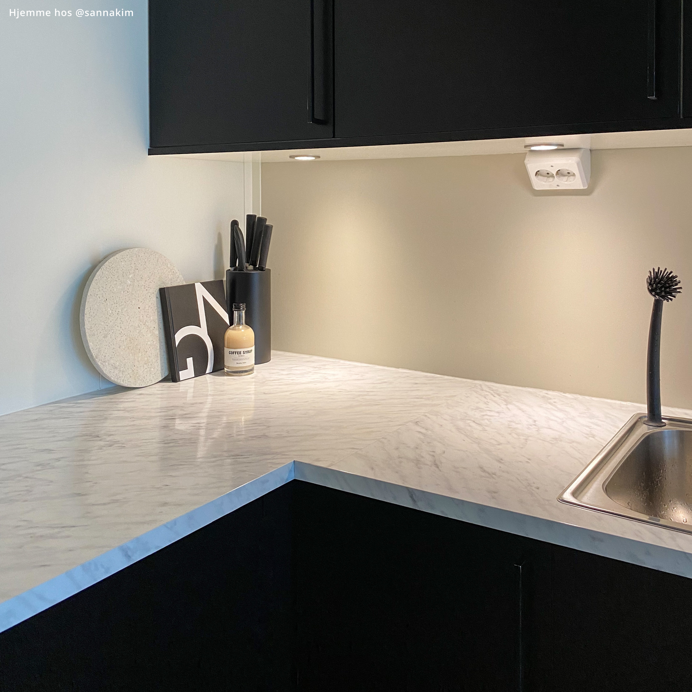 Carrara Marmor kontaktplast