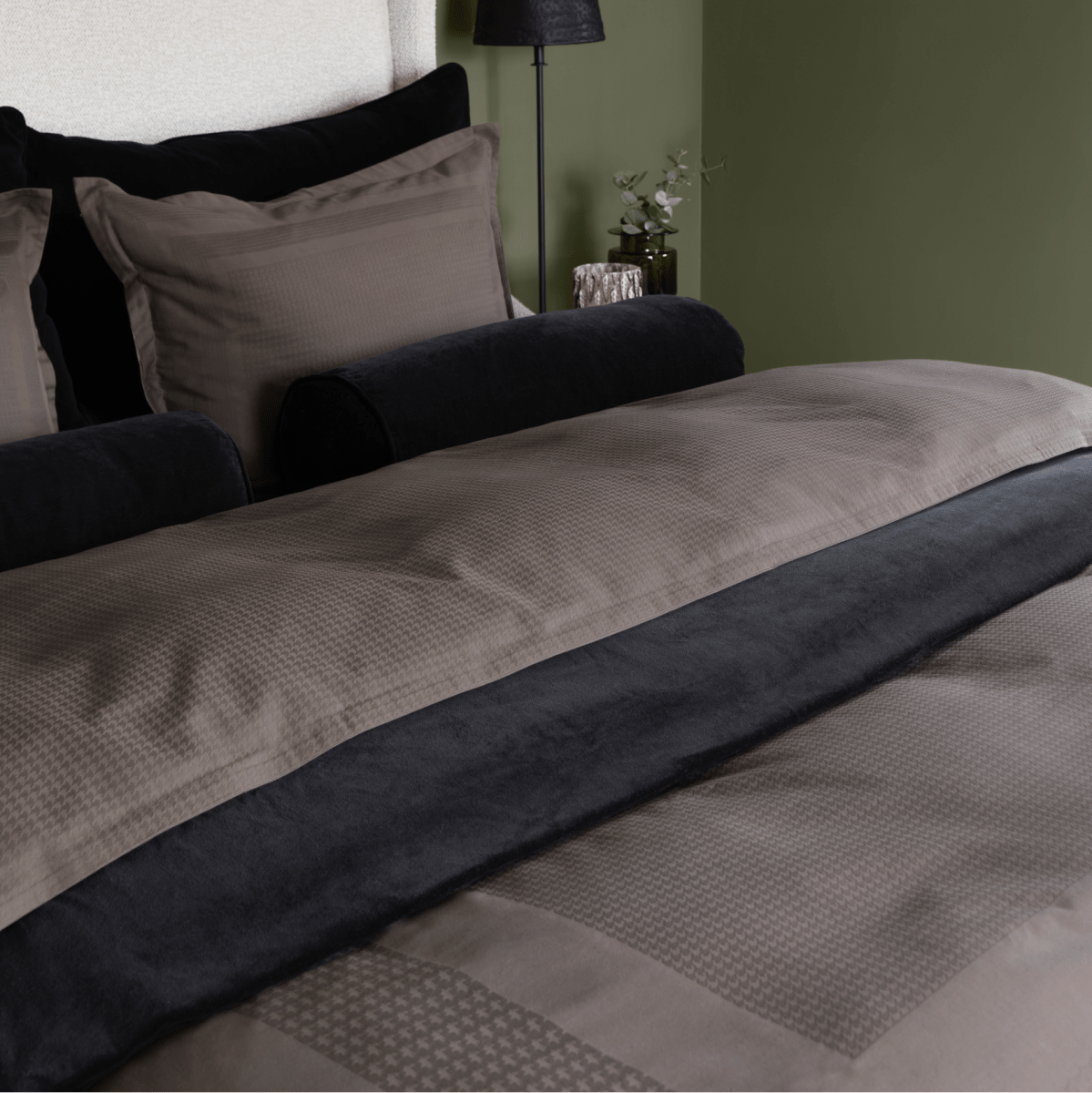 Halvor Bakke Exo sengesett Brun 140 x 200 cm - Lindas Dekor