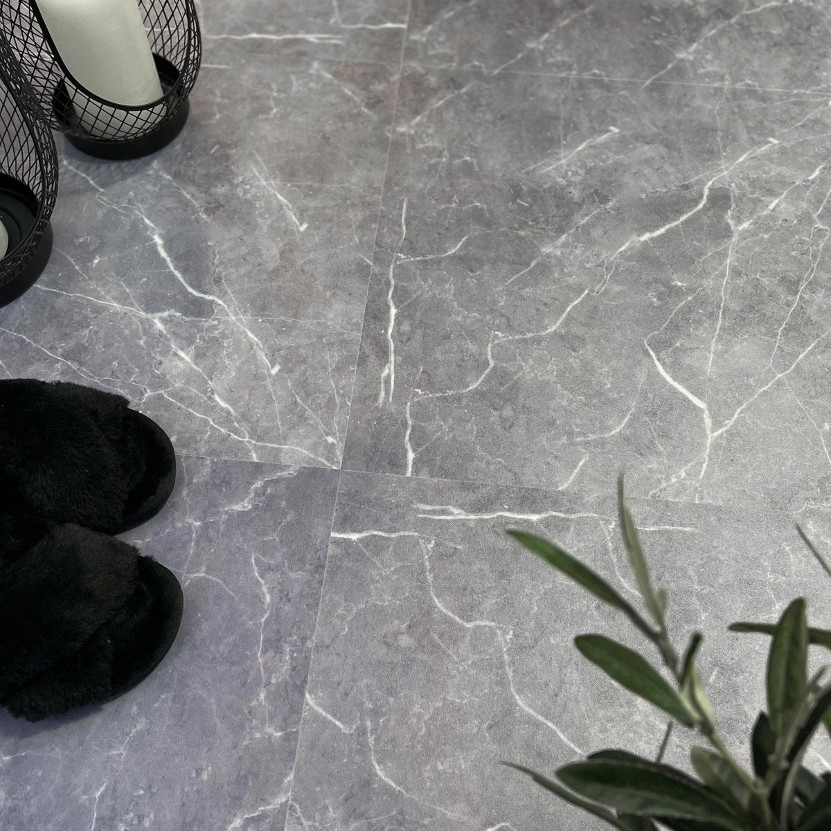 Vareprøve: Firenze selvklebende fliser - Lindas Dekor