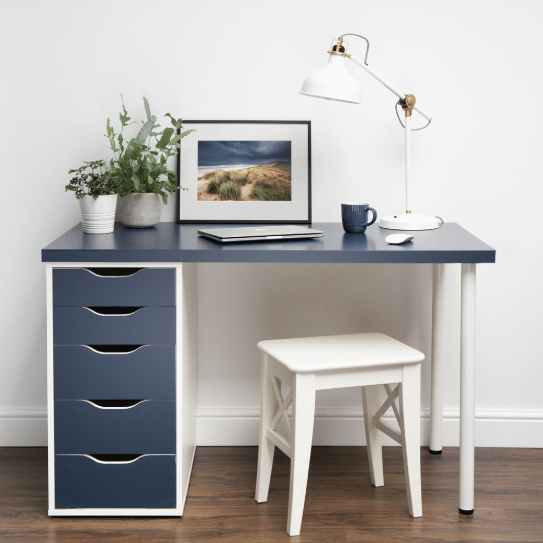 Vareprøve: Uni matt dempet marineblå kontaktplast