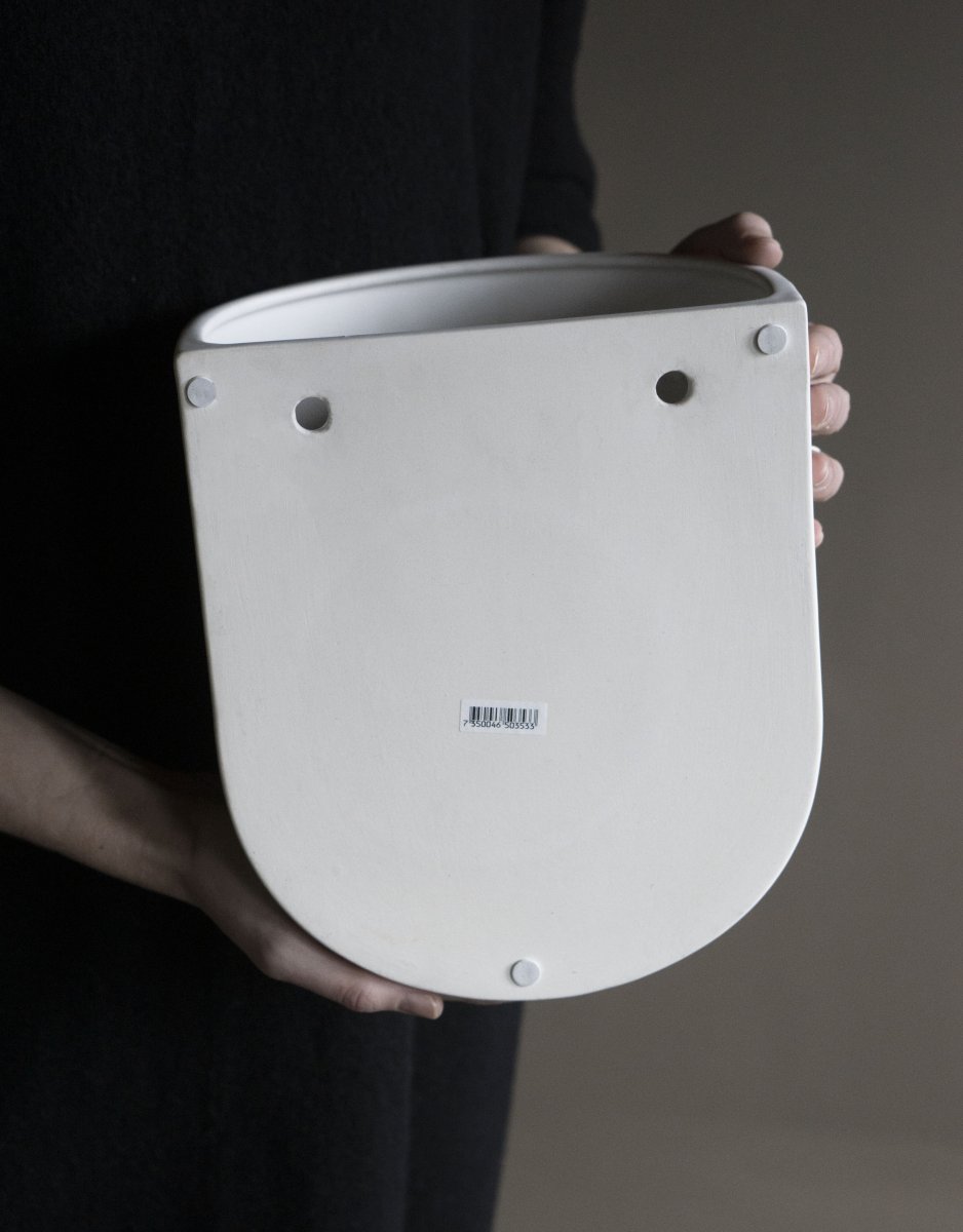 DBKD Cut veggpotte XL dust - stor nordisk veggmontert plantepotte