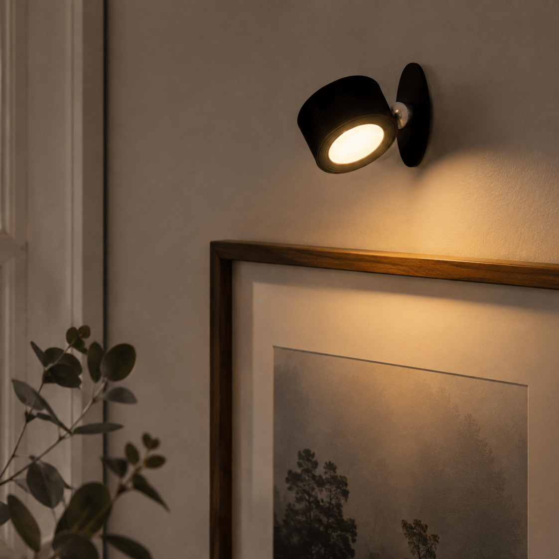 Uppladdbar, svart LED-vägglampa med touch-dimming 9,2 cm - Lindas Dekor vägglampa