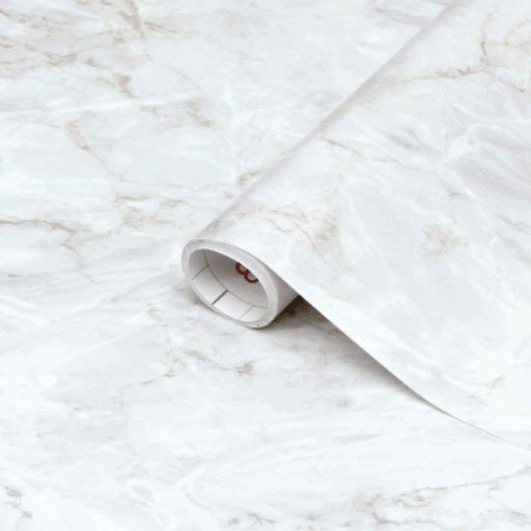 Cortes marmor gold kontaktplast er en av våre populære bestselgere. Den har en myk og klassisk karakter og passer godt til fornyelse av alle rom og flater.  bord, kjøkken og baderom.