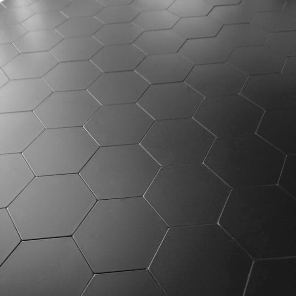 Hexagon sort matt selvklebende veggfliser imiterer sorte matte fliser i hexagon-mønster. Denne er populær til kjøkken og baderom.
