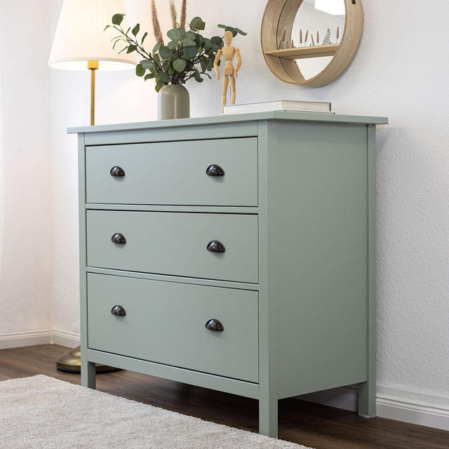 Uni matt sage green kontaktplast er en av våre bestselgere. Den gir et moderne, dempet uttrykk. Denne passer godt for møbler, kommoder og nattbord.