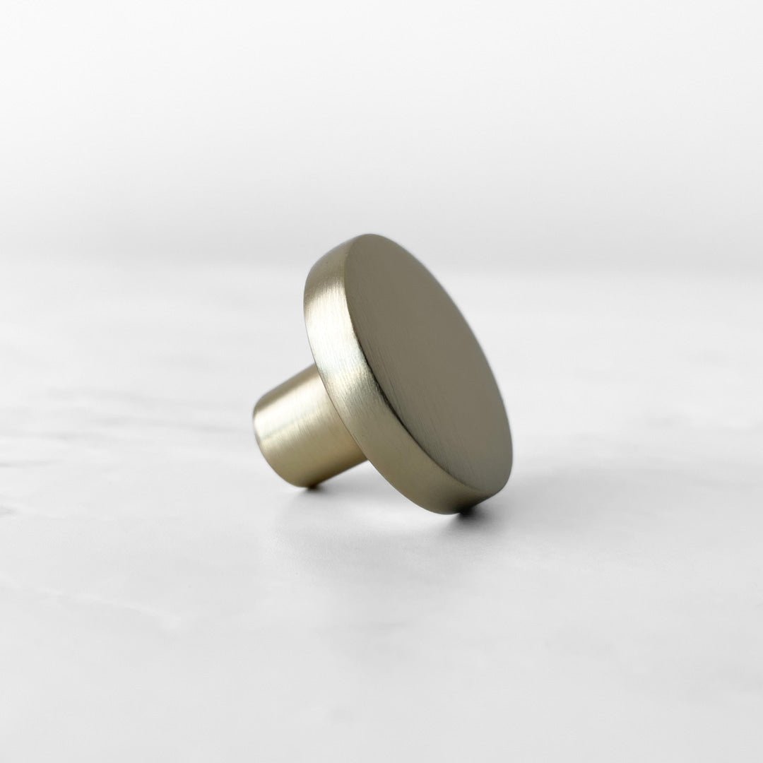 Knott børstet messing 30 mm - Lindas Dekor