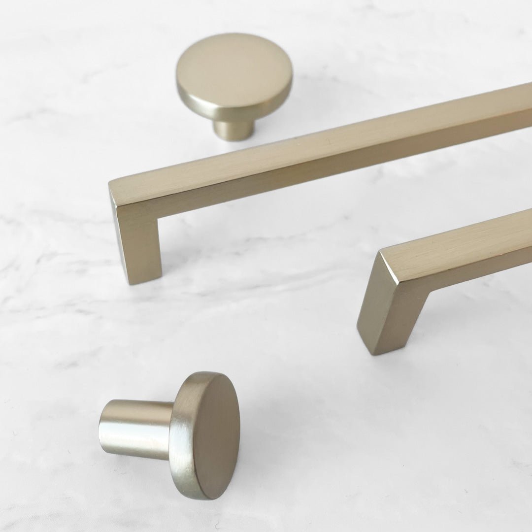 Knott, børstet messing 22 mm - Lindas Dekor