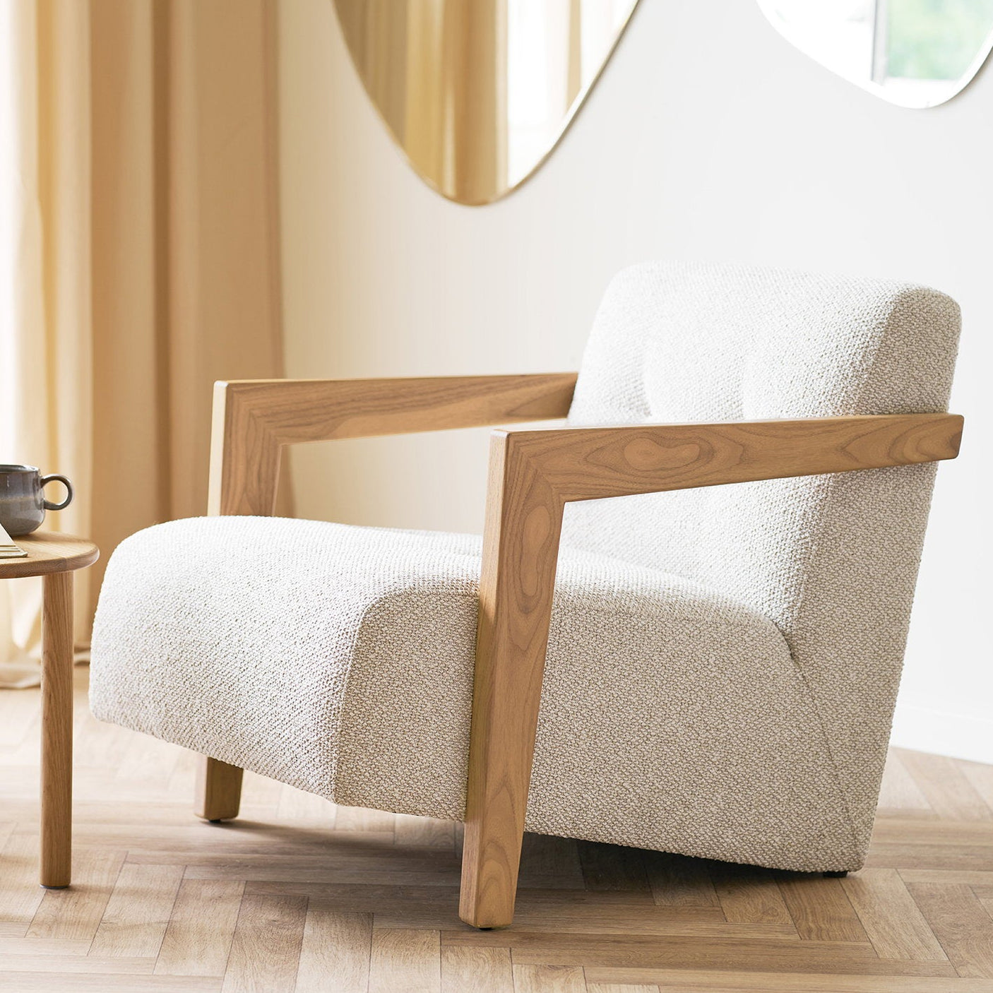 Beige Caracas loungestol – 72 cm høy og lun i uttrykket
