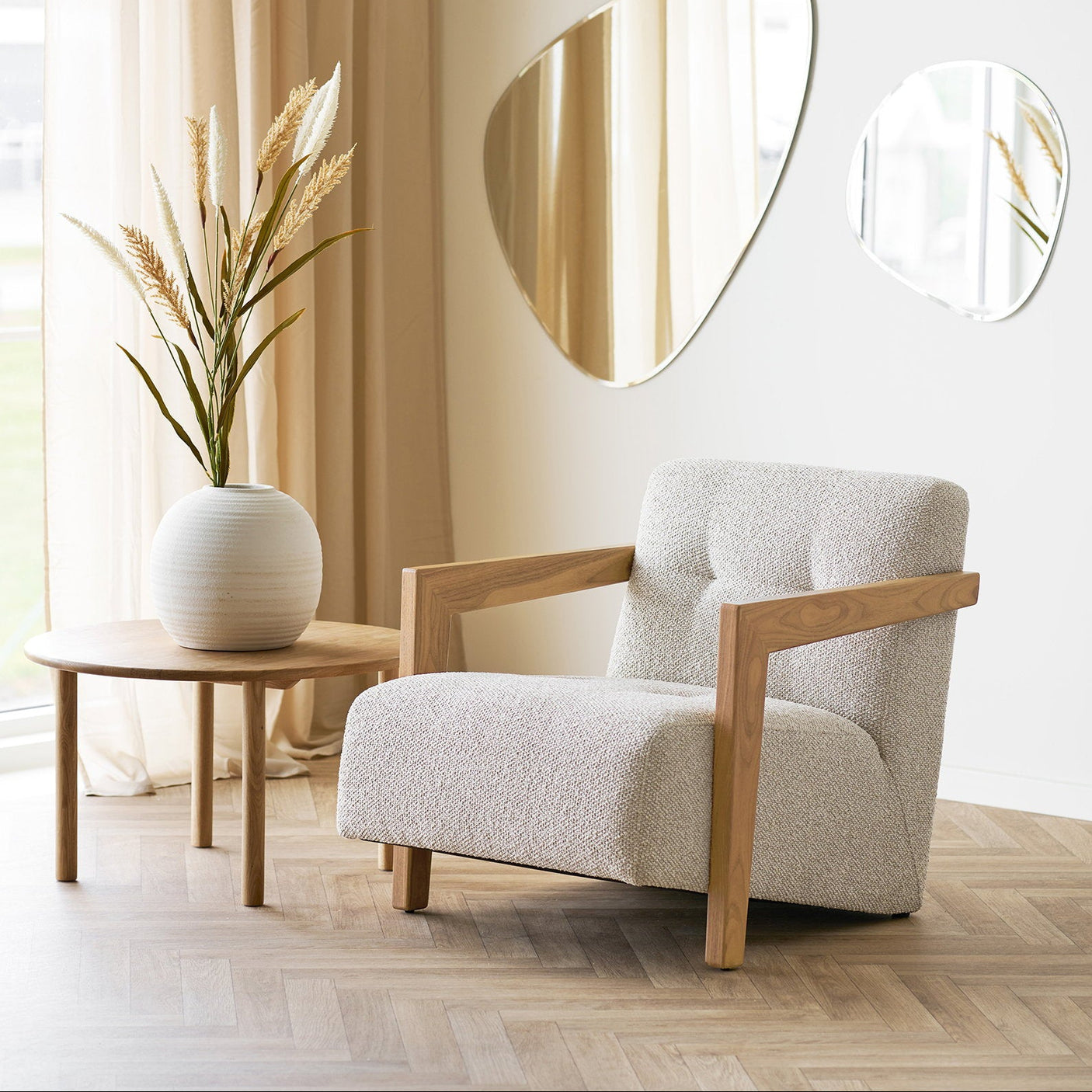 Caracas loungestol med armlener – myk beige tone