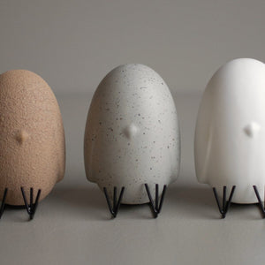 DBKD Sit Around liten keramikkfigur 10 cm