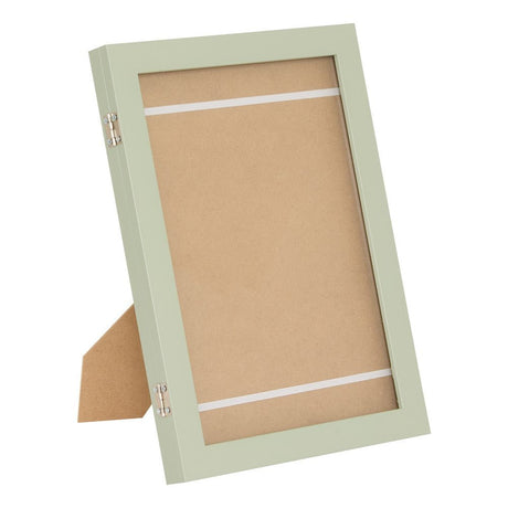 Grønn Dessy tegneramme 23,8 x 32,6 cm med barnas tegning, dekorativ ramme til barnerom.