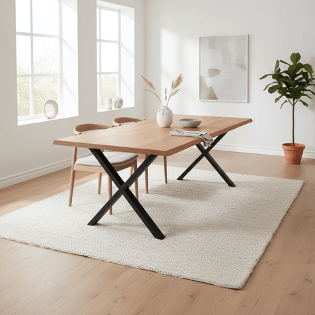 Toulon spisebord naturlig eg 300 cm med bølgekant og stålben - House Nordic
