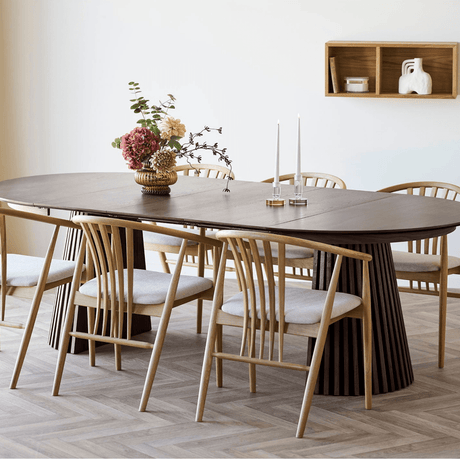 Osaka spisebord smoked oak veneer, uttrekkbart 120 - 240 cm - Lindas Dekor