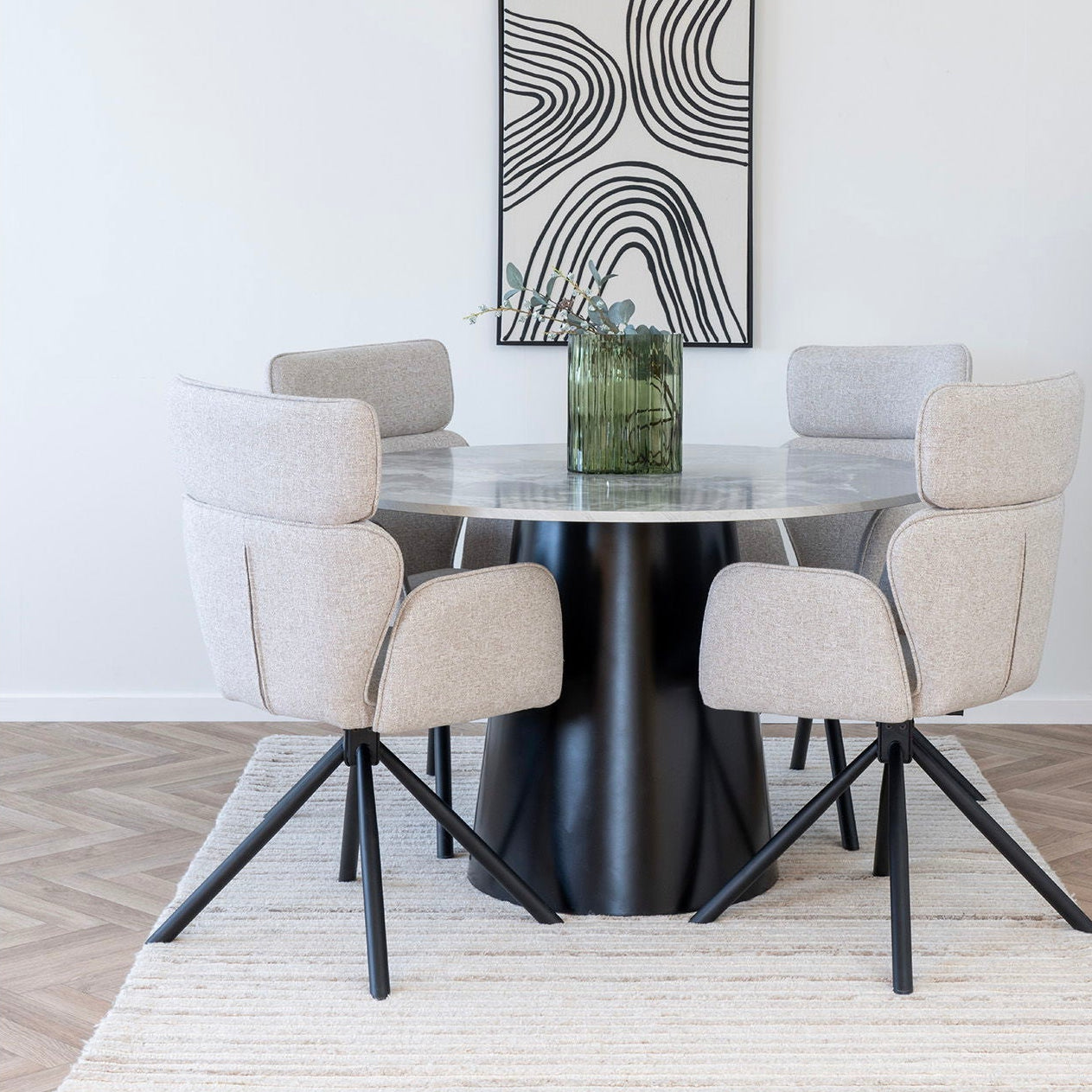 Rundt spisebord 120 cm i grå marmorfinish och svart underställ – kvadratiskt format