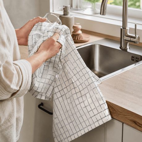 Kjøkkenhåndkle Nordic Sense hvit med blå ruter 80 x 50 cm, 3 stk - Lindas Dekor Kjøkkenhåndkle