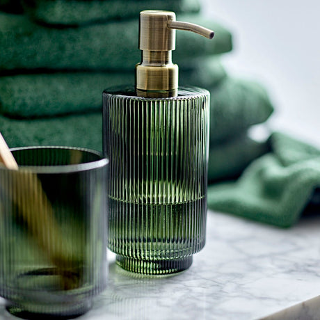 Såpedispenser Clarity Dark Green i riflet grønt glass