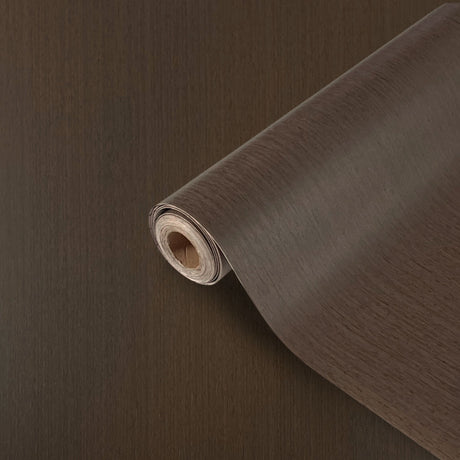 Kontaktplast med realistisk treverk i nøytral brunfarge – ideell for DIY-prosjekter og fornyelse av hjemmets detaljer.