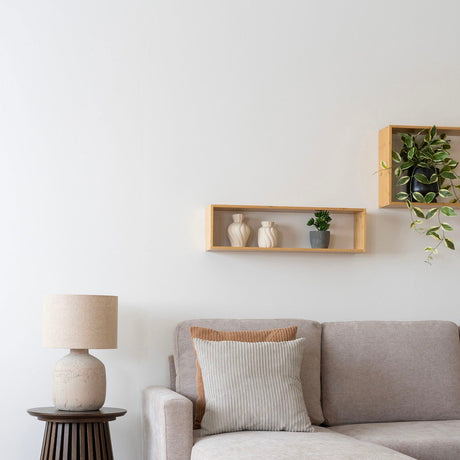 Vegghylle i natur bambus sideprofil