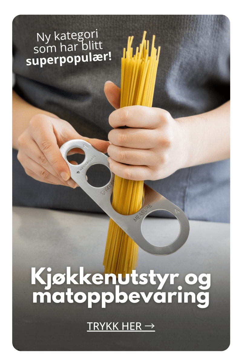 Person bruker spaghettimåler til pasta i kategorien kjøkkenutstyr og matoppbevaring