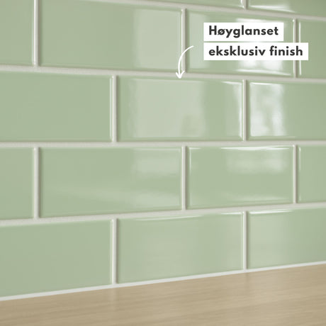Nærbilde av Subway Sage Green fliser med høyglanset og eksklusiv finish.