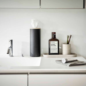 Tørkepapirboks rund sort med trelokk 9,2 x 23,8 cm - Lindas Dekor