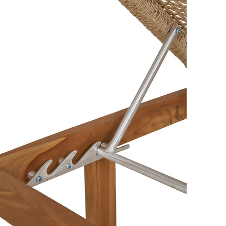 Derby solseng i teak med lav profil og flettet overflate