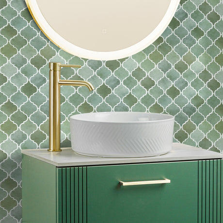 Lanterne grønn selvklebende veggflis gir en tidløs stil.