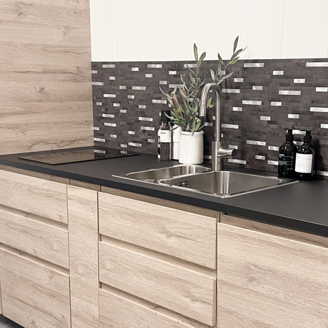 Perfekt valg for oppussing uten behov for lim, fugemasse eller håndverker.