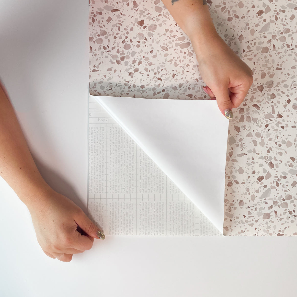 Vareprøve: Premium Terrazzo kontaktplast