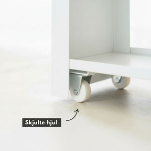 Kompakt baderomsoppbevaring med hjul og to etasjer for papir og rengjøringsmidler.