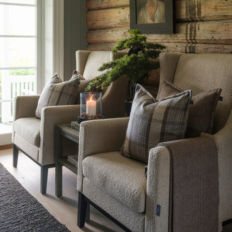 Dekorativ rutete pute i resirkulert ull