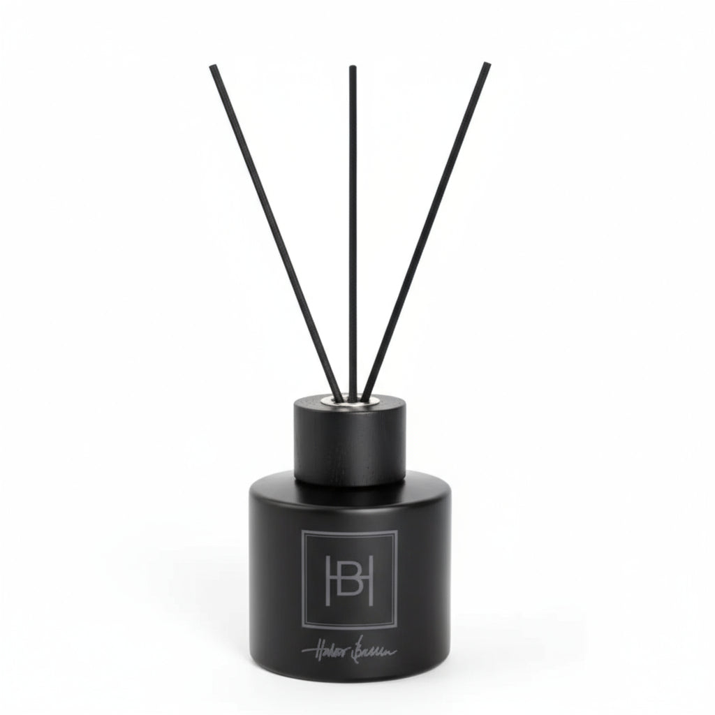 Eksklusive duftpinner i sort glass fra Halvor Bakke