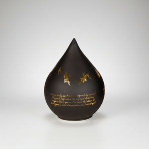 Sort dråpeformet LED lyslykt med nordnorsk salme av Vidar Vedbjørn Hoff